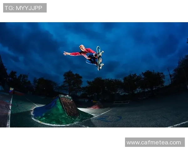 广州滑板队在极限运动会中以73分稳居积分榜首位