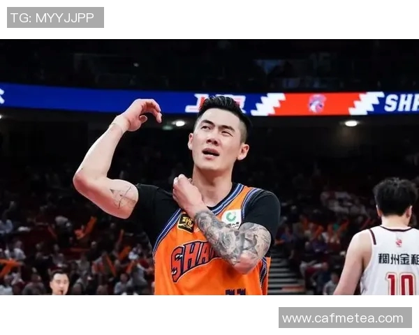 刘铮的成长之路：从篮球新星到职业生涯的辉煌转折