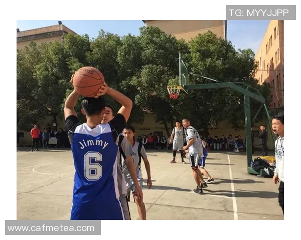 广厦与上海激战全场精彩回放尽在其中感受篮球魅力与激情对决